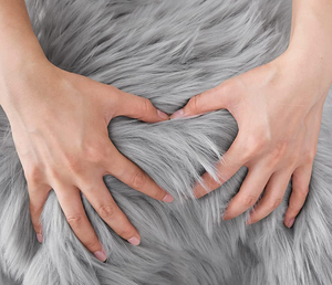 Alfombra suave y esponjosa de piel de oveja sintética hecha a máquina para dormitorio y sala de estar - Product Image 2