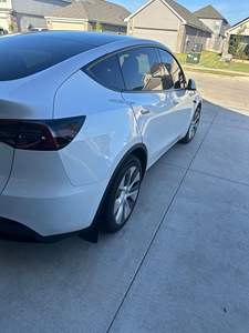 เทสล่า โมเดล วาย ลองเรนจ์ เอดเวนเจอร์ ดูอัล มอเตอร์ ขับเคลื่อนสี่ล้อ ปี 2026 ระยะทางวิ่ง 310 ไมล์ - Product Image 6