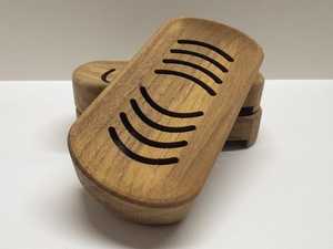 Porte-savon en bois naturel écologique conçu avec des fentes à séchage rapide et une construction durable pour la maison et l'hospitalité - Product Image 6