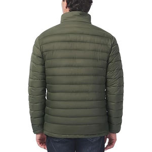 Chaqueta acolchada ligera para hombre, chaquetas de invierno con aislamiento cálido, abrigo hinchado resistente al agua para viajes de senderismo informales - Product Image 2