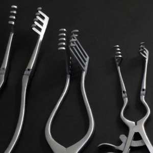 Juego de Retractores Quirúrgicos Ortopédicos de 3 Piezas Adson Horse Norfolk y Norwich Beckman - Marca SURGINEXA - Product Image 2