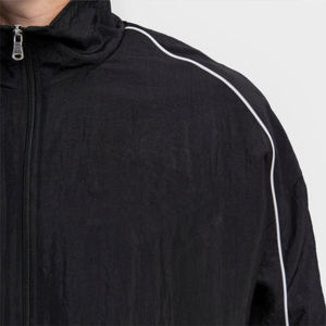 Veste de survêtement pour homme noir, design élégant avec coupe réglable, passepoil blanc, broderie 3D et matériel durable - Product Image 5