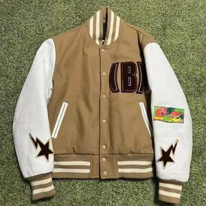 Chaqueta de béisbol personalizada Lana Mangas de cuero Parche Bordado Vintage Letterman Coat - Product Image 6