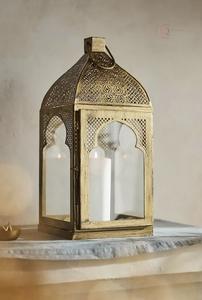 Portavelas de Metal Artístico para Iluminación Decorativa |   Agrega Atractivo Visual a Espacios Interiores y Exteriores - Product Image 4