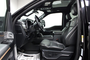 Ford F-450 Super Duty Platinum Crew Cab LB DRW 2024 d'occasion, excellent état, super affaire. - Product Image 2