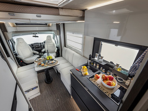 Modelo 4x4 RVS, Mini Caravana Moderna, Autocaravana Ligera Todoterreno con Capacidad para 4 Personas - Product Image 2