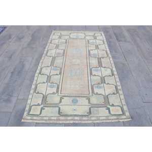 Alfombra Vintage, Alfombra de Lana Azul y Blanca de 3.8x6.5 pies - Product Image 1