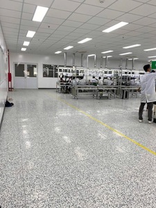 免费样品高性价比阻燃防碘永久防静电塑料地砖，用于数据处理中心 - Product Image 3