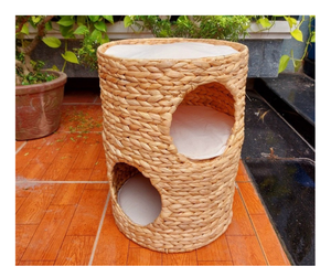 Water Hyacinth Pet Bed: Strong Basket & Soft Pattern Cushion, Water Hyacinth Pet Bed for Bulk Export from Vietnam Suppliers Now - Product Image 1