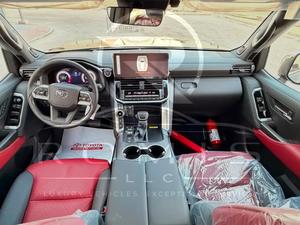 Toyota Land Cruiser SUV 2026 Nero 7 Posti Fari a LED Trasmissione Automatica Pneumatici R20 Interni in Pelle - Product Image 6
