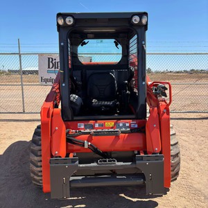 Chargeuse sur chenilles Kubota SSV65 d'occasion avec moteur diesel fiable, garantie 2 ans, pour travaux de construction et agriculture, chargeuse haute performance - Product Image 3