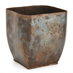 Jardinière en métal surélevé EverLuxe avec accents de finition artisanale en relief Home Garden Pot de fleurs en métal antique pour usage décoratif - Product Image 6