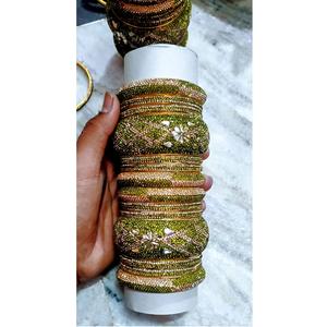 Vente à l'exportation Designer Women Chuda Set Beaux bracelets artisanaux pour les mariées et les cérémonies spéciales - Product Image 1