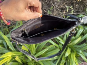 Bolso de Hombro de Cuero Vacuno con Diseño de Cuadros Grabado a Mano, Estilo Bohemio Vintage, Hecho a Mano, Elegante - Product Image 6