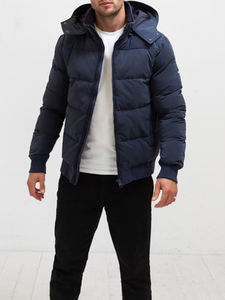 เสื้อแจ็คเก็ตพัฟเฟอร์แบบมีฮู้ดคุณภาพสูงสำหรับฤดูหนาว สไตล์สตรีทแวร์ พร้อมงานปัก ซิปเต็มตัว ดีไซน์เรียบง่าย สีกรมท่า ทรงเข้ารูป - Product Image 2