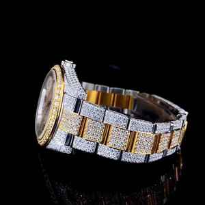 Montre Hip Hop de luxe personnalisée avec diamants Moissanite avec style de clarté VVS ceinture en acier noir disponible à la quantité en vrac - Product Image 2