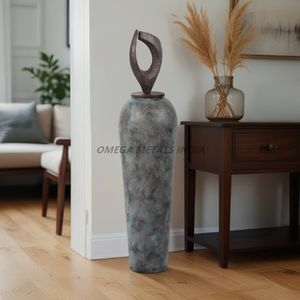 Vases en métal à la mode de couleur noire élégante avec une forme circulaire unique avec un design de base moderne pour des accents de maison élégants - Product Image 3
