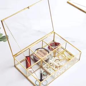Caja de Anillos de Boda de Metal, Organizador de Joyería Geométrico Tipo Terrario, 2 Compartimentos, Decoración Ecológica para el Hogar, Diseño Personalizable - Product Image 5