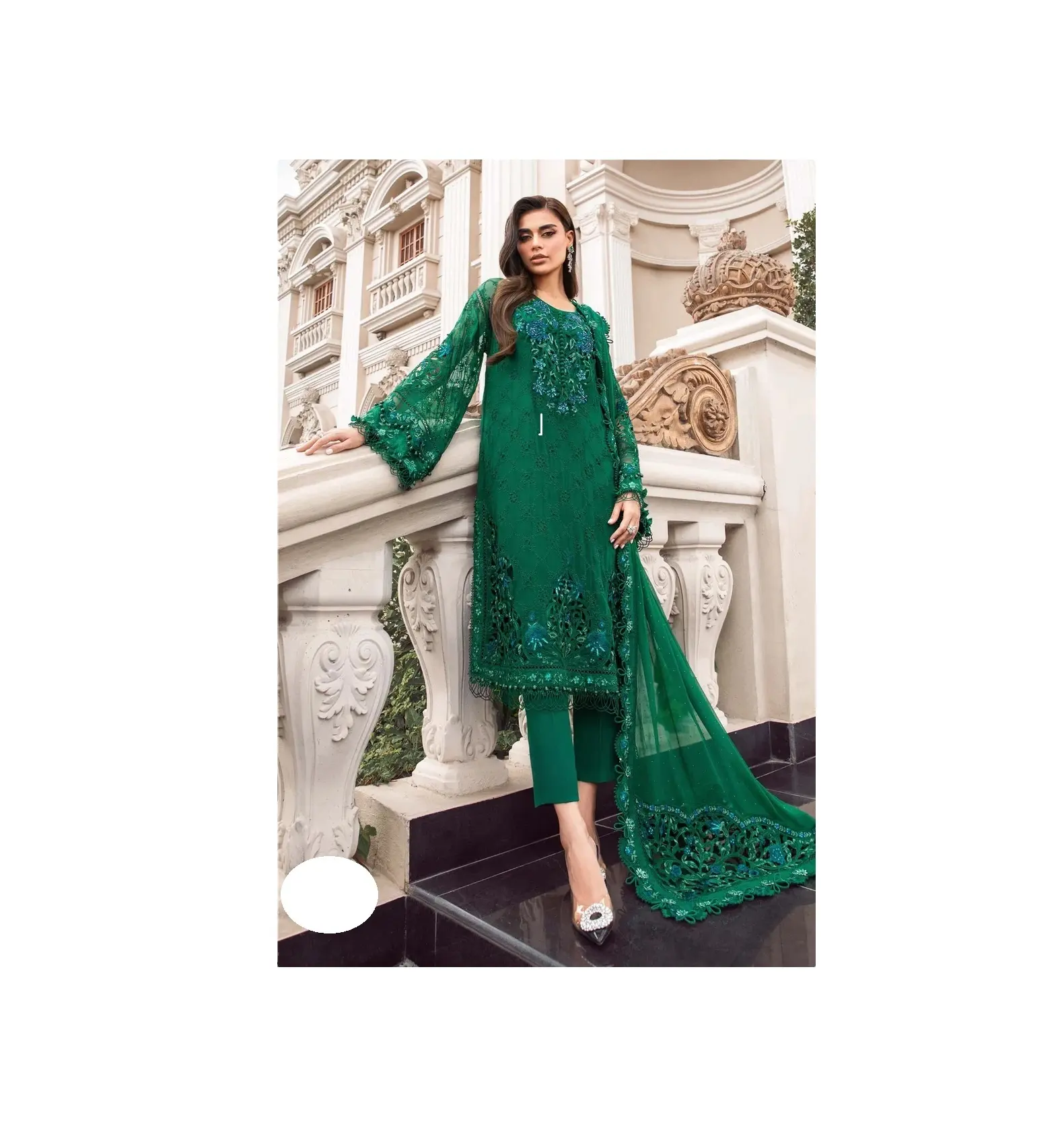 Gestickte Zari Damen anzüge Genähte 3-teilige formelle Kollektion Neueste Frauen Pakistan Indian Punjabi Anzüge Designer Wear
