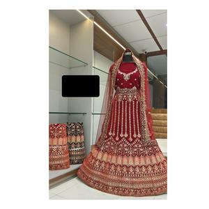 Lehenga Choli indio tradicional con ropa de diseñador de bordado a mano intrincado para bodas directamente del proveedor indio - Product Image 1
