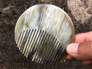 Lampe au sel ronde naturelle sculptée à la main de haute qualité personnalisée avec taille personnalisée pour la décoration intérieure et les cadeaux - Product Image 2