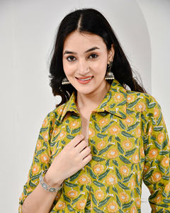 ชุดเซ็ตพิมพ์ลายด้วยมือสำหรับผู้หญิง |   ชุดคุर्ตาผ้าฝ้ายพร้อมกางเกง |   ชุดสองชิ้นสไตล์อินเดียสำหรับผู้หญิงขายส่ง - Product Image 4