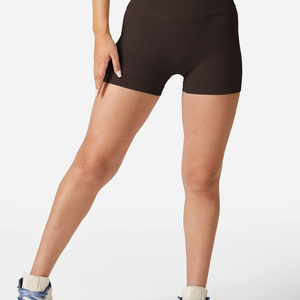 Pantalones cortos de entrenamiento para mujer, diseño personalizado sin costuras con ajuste de cintura alta, ideal para entrenamiento físico y deporte en el gimnasio - Product Image 6