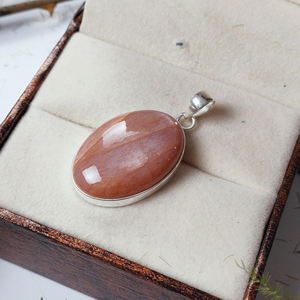 Colgante Ovalado de Piedra Solar Boho Hecho a Mano - Joyería de Plata de Ley 925 con Piedras Preciosas al por Mayor - Product Image 6