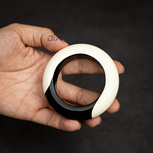 Pulseras de joyería de madera Natural artesanal de Vietnam para mujer joyería laca brazalete blanco y negro - Product Image 6