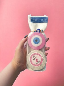 Jabones de baño naturales hechos a mano con un sobre especial y un set de piedra pómez con estampados de ojo turco - Product Image 3
