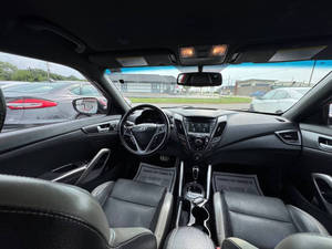 Auto Usado de Calidad a Precio Accesible, Hyundai Veloster 2016, Volante a la Izquierda - Product Image 2