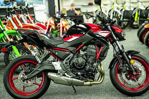 DISPONIBLE EN STOCK, Kawasaki Z650 2024 DE PRIMERA CALIDAD, LISTA PARA ENVIAR, NUEVA CON GARANTÍA - Product Image 2