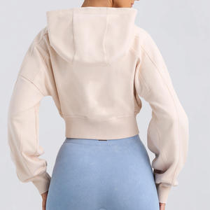 Sweat à capuche court pour femme avec impression de logo personnalisé pull sweat confortable élégant haut streetwear pour la mode et le fitness - Product Image 4