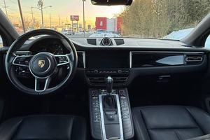 LISTO PARA ENVIAR, Volante a la Derecha/Izquierda, PORS-CHE MA-CAN 2021, Tracción en las Cuatro Ruedas, Rojo Carmín, Ruedas Macan Turbo de 20 Pulgadas - Product Image 3