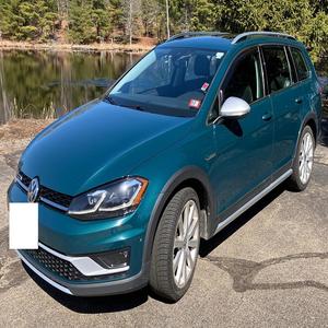 Volkswagen Golf Alltrack SEL 2019 Económico con Volante a la Izquierda/Derecha - Product Image 1