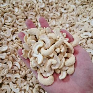 Prix raisonnable Noix Noyaux SANTIGO Noix De Cajou Cassé WS Kaju Badam Exporté Au Moyen-Orient - Product Image 6