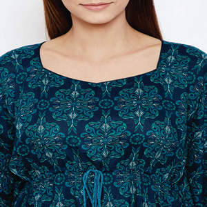 100% coton coupe confortable décolleté façonné avec passepoil et poches caftan bleu marine imprimé - Product Image 6