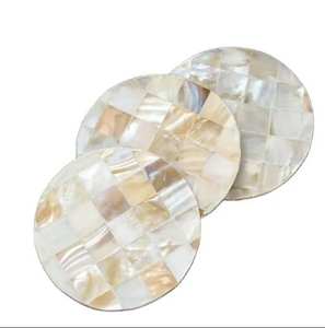 Sous-verres carrés en bois de noyer riche Un accent classique pour les maisons modernes - Product Image 6