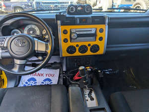 Auto Usado Económico Toyota FJ Cruiser 2008 con Volante a la Izquierda - Product Image 4