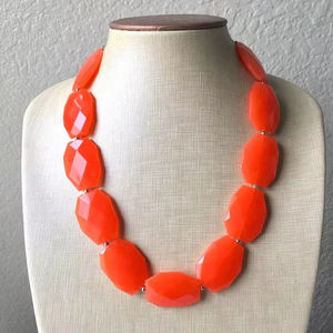 Top 10 collier de perles en résine vintage-moderne avec placage naturel pour les fêtes de mariage fiançailles vêtements de Noël et de bureau - Product Image 1