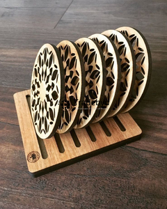 Tradebyd ที่รองแก้ว MDF เป็นมิตรต่อสิ่งแวดล้อมแผ่นรองเครื่องดื่มพิมพ์โลโก้ตามสั่งจำนวนมากสำหรับร้านอาหารคาเฟ่โรงแรมและของขวัญขององค์กร - Product Image 1