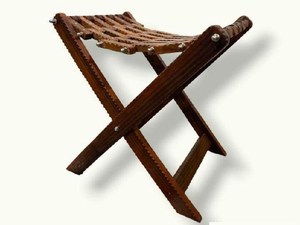 Tabouret pliant en bois fait main avec incrustation en laiton, repose-pieds rustique portable, table d'appoint et support de plante décoratif - Product Image 4