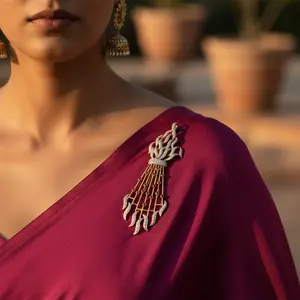 Broches de Mano de Lujo con Rubíes y Baño de Oro, Joyería de Cristal Moderna para Mujer, para Regalo de Fiesta, con Flores, Perlas y Diamantes - Product Image 1