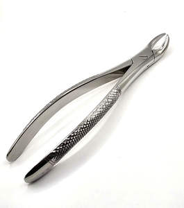 Forceps chirurgicaux dentaires manuels de haute qualité certifiés CE, Fig 67, extraction des dents supérieures, matière en acier, usage hospitalier - Product Image 1