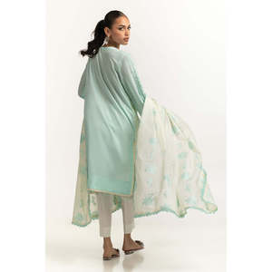 Conjunto de Camisa y Dupatta Modestos Bordados en Tela Cambric IPSD-44479 - Product Image 4