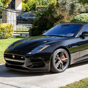 Jaguar F-Type R Coupé 2018 Usado en Buen Estado - Product Image 1