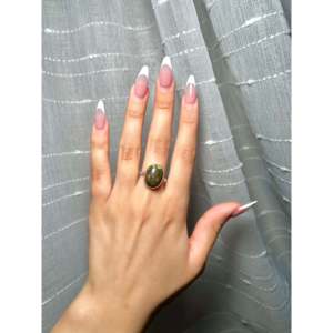 Anillo Navajo Hecho a Mano para Iron Maiden y Anillo de Plata de Ley, Joyería Cultural Coleccionable en Talla 8 - Product Image 4