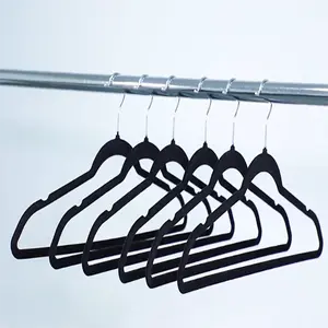 Percha de terciopelo para ropa de vestir moderna, perchas antideslizantes para traje de terciopelo, paquete de 100 en cascada