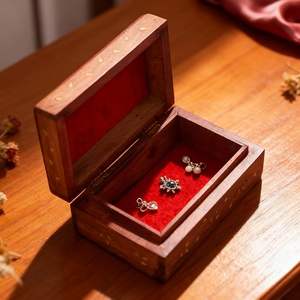 Caja de Joyería de Madera Personalizable, Pulida a Mano, con Bordes Redondeados y Lisos, para Exhibición en Hogar, Oficina o Boutique - Product Image 3