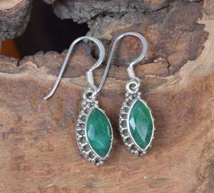 Boucles d'oreilles pendantes en argent sterling 925 émeraude verte, faites à la main, design original, pierre de naissance de mai, bijoux pour femme, cadeau pour anniversaire - Product Image 5